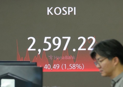 굳건한 반도체 기대…외인 9개월째 순매수