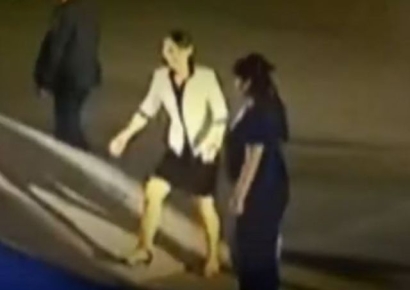 깍듯한 고모 옆 꼿꼿한 김주애…北 후계 구도 굳히나