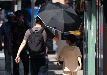 "양육비 5000만원으로 애 두고 해외여행 간 전처…돈 돌려받을 수 있나요"