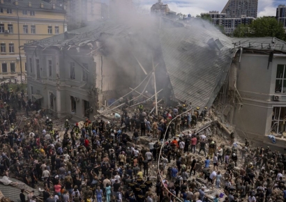 우크라 급습에 허찔린 러시아, 키이우 보복 공습에 5명 사상