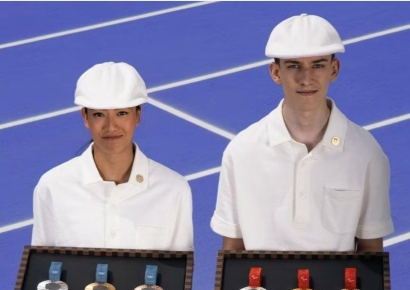 "루이뷔통·삼성전자 너무 띄워준다" 불만폭발…IOC 해명은?