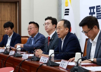 [포토] "19일 네이버 현장방문"…與 '포털 불공정 개혁 TF' 출범