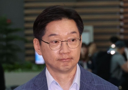 '김경수 안종범 복권' 광복절 특사 국무회의 의결…윤·한 갈등 촉각