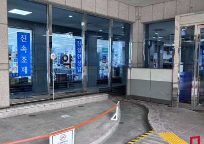 [르포]"정부랑 의사는 뭘 하는 건지"…새우등 터지는 병원 상권 