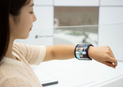 360도 접히고 화면 밝기 최대…OLED 첨단 기술 집결(종합)