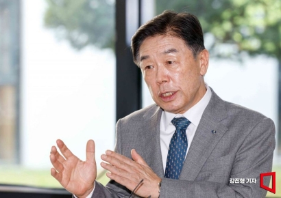 與, '광복은 연합국 선물' 김형석에 "역사쿠데타"·"역겹고 수치" 맹폭