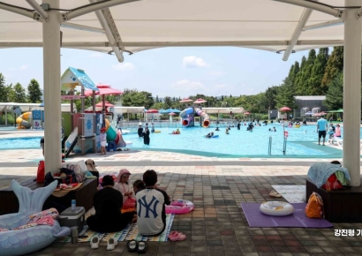 [포토] 전국적 폭염에 물놀이장 찾은 피서객들