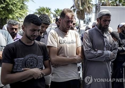 아빠 출생신고 갔는데…가자지구 생후 3일 쌍둥이 폭격에 숨져