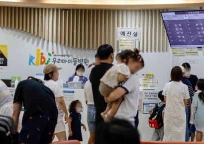 [포토] 환자들로 붐비는 어린이병원