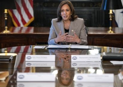 해리스 vs 트럼프 '광고 대전'…펜실베이니아 잡아라