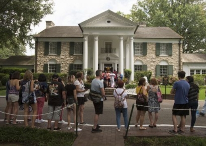 엘비스 프레슬리 저택 가로채려던 사기꾼 철창행