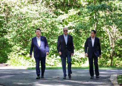 尹, APEC·G20 정상회의 참석차 출국·…트럼프 '깜짝회동' 이뤄질까