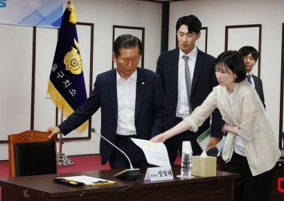 [포토] 서울구치소 현장검증 참석하는 정청래 법사위원장