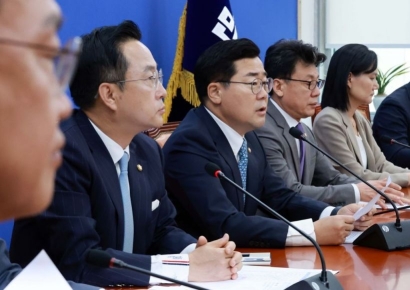 [포토] 박찬대 "尹 '반국가세력' 발언…걸핏하면 국민분열 조장"