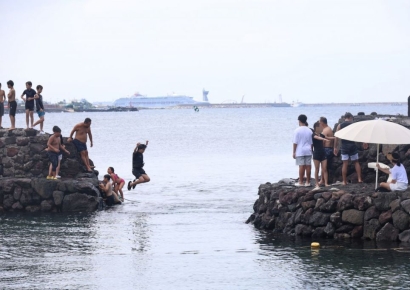 '인생샷' 남기려다 벌써 2명 사망…제주서 다이빙 사고 속출