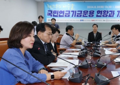 [포토] 인사말 하는 이수진 의원