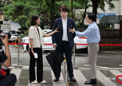 [포토] 경찰 출석하는 박단 전공협 비대위원장