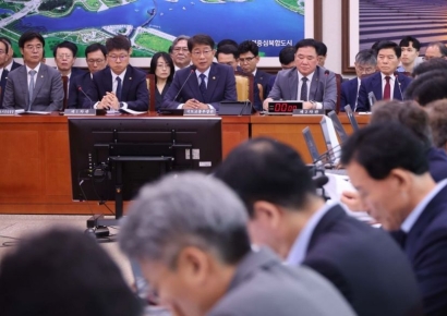 [포토] 의원 질의에 답변하는 박상우 국토부 장관