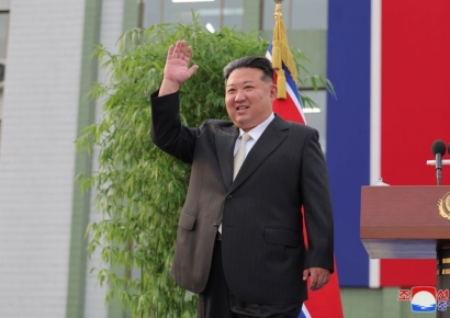 수재민 평양 데려다 홍보하더니…김정은, 호화요트서 '꿀 휴가'