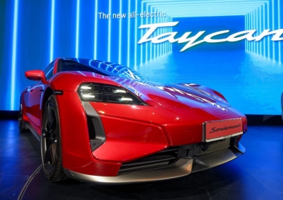 '고성능 전기차의 교과서'…포르셰, 952마력 신형 타이칸 韓 출시