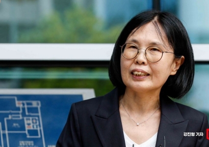 [포토] 입장 밝히는 김희영 이사장 측 변호인