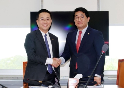 국회, 여야 합의 14개 법안 처리…'협치' 물살 탔다