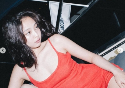 인스타 건당 무려 7억원…"사진 몇 개로 남들 평생 벌 돈을 버네"