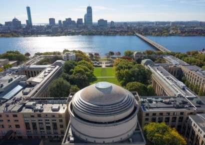 美 대입 '소수인종 우대' 없앴더니…MIT 신입생 절반이 아시아계