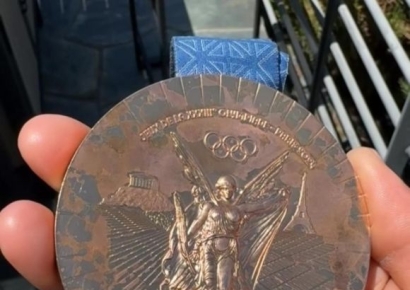 "소중한 첫 메달인데…" 김우민, 변색된 동메달에 속상함 토로