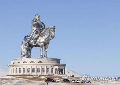 중·러 사이에 낀 '몽탄신도시'의 눈물…위태로운 줄타기 외교[AK라디오]