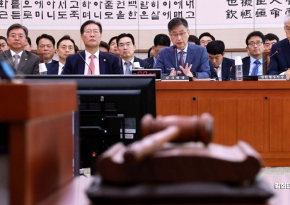 [포토] 의원 질의에 답변하는 최재해 감사원장