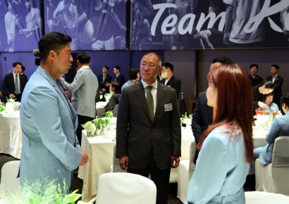 "승패가른 건 작은 차이" 양궁대표팀 환영만찬…김우진·임시현 8억원 포상