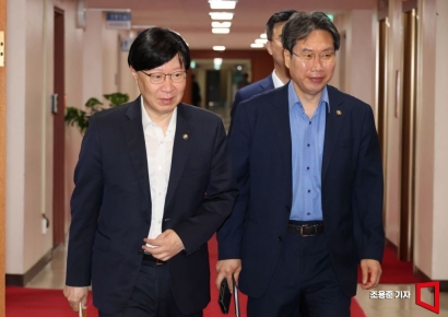 美SEC 위원 만난 김소영 "韓, 블록체인 기술육성-가상자산 규제 균형있게 추진"