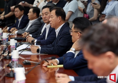 [포토] 금융위원장과 증권업계 대표들 간담회