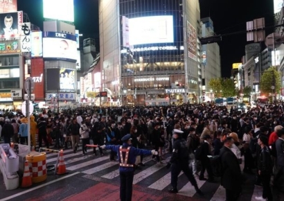 결혼하러 지방가는 女에 '550만원 지원금' 논란…"남녀차별" 日 비판 쇄도