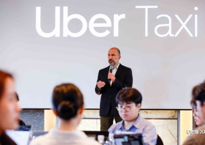 [포토] 코스로샤히 우버 CEO, '다음 사업은?'