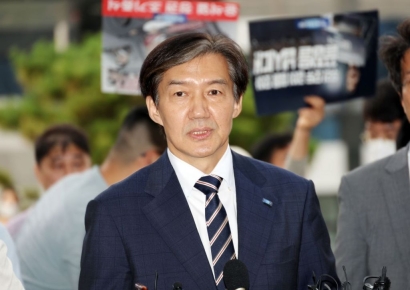 조국, 이재명 2년 구형에 “트집 잡아 정치생명 박탈...법치 명목의 억압”