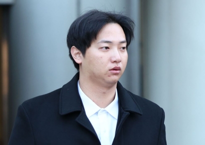 '연락금지' 합의어겼다…법원 "임혜동, 김하성에 8억 줘야"