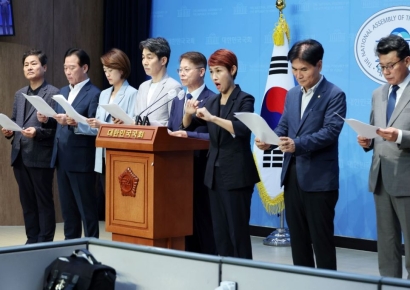 "명백한 정치보복·야당 탄압"… 민주, 文 전 대통령 딸 강제수사 비판