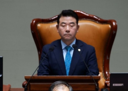 국회 예결위, 종합정책질의 첫날…R&D 예산 등 공방 예고