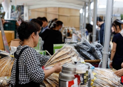 [포토] '추석 용품 서울장터에서 마련해요'