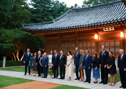 尹, 美상원의원단 만찬서 한미동맹 강조…김 여사 "감동적인 생일"