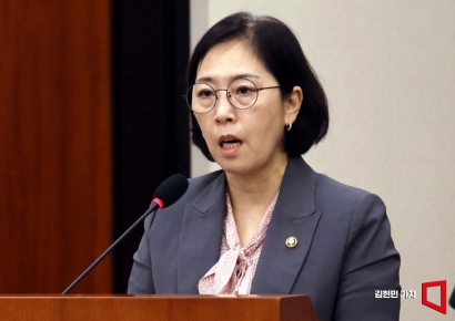 신영숙 여가부 차관 "모두가 폭력으로부터 안전한 사회 만들겠다"