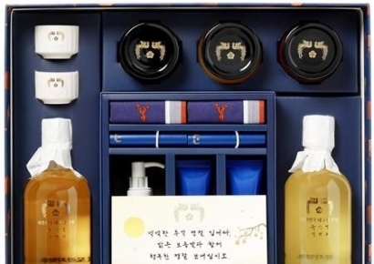尹대통령 올해 추석 선물은…전통주와 'K-뷰티' 화장품