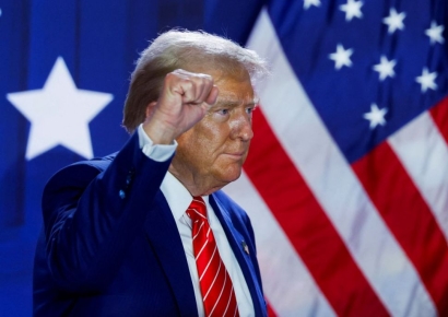 상장 후 주가 80% 폭락한 '트럼프 테마주'…트럼프도 발 빼나