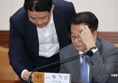 [포토] 생각에 잠긴 방기선 국무조정실장