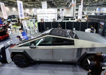 "고춧가루·참기름 팝니다"…1억짜리 '방앗간 사이버트럭' 실화였어?