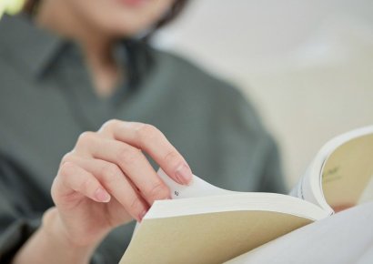 남들 유튜브 볼 때 독서하는 나, 섹시하지 않아?…MZ 새 트렌드 '텍스트힙'[청춘보고서]