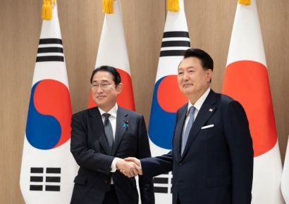 尹-기시다 부부 만찬…"한일관계 발전은 역사적 책무"