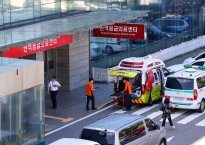 응급실 떠난 군의관들 징계 놓고...복지부-국방부 혼선(종합)